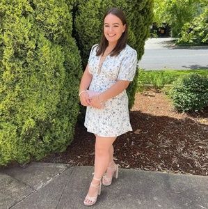 Meet your Posher, Caitlin